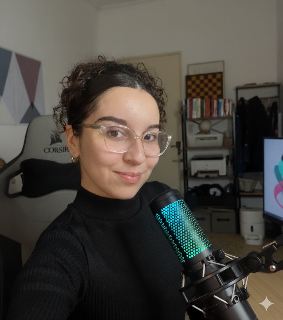 Cecilia, Dueña de cafetería